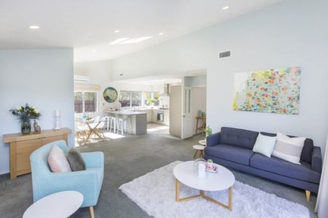 Photo of property in 4 Ronald Scott Grove, Riverstone Terraces, Upper Hutt, 5018