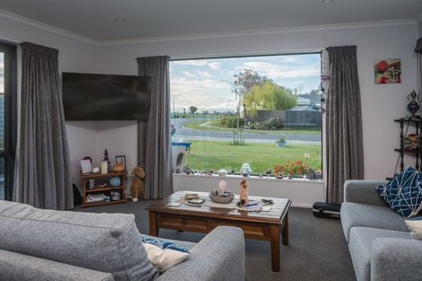 Photo of property in 6 Mueller Drive, Oceanview, Timaru, 7910