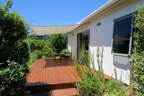Photo of property in 8 Victoria Street, Coromandel, 3506