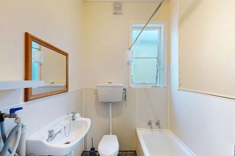 Photo of property in 6 Devon Street, Aro Valley, Wellington, 6021