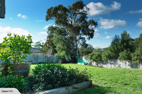 Photo of property in 4 Gavinike Place, Waimauku, 0812