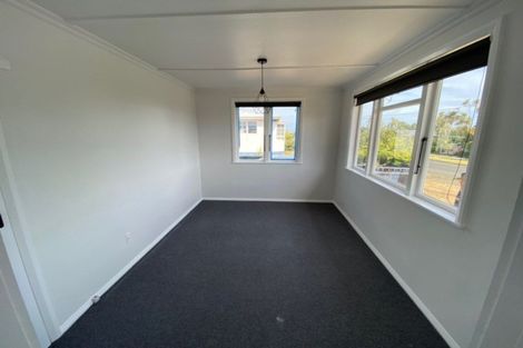 Photo of property in 128 Cornfoot Street, Castlecliff, Whanganui, 4501