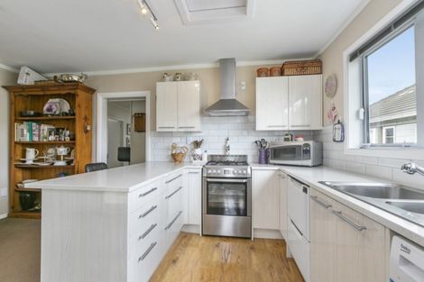 Photo of property in 261 Naenae Road, Naenae, Lower Hutt, 5011