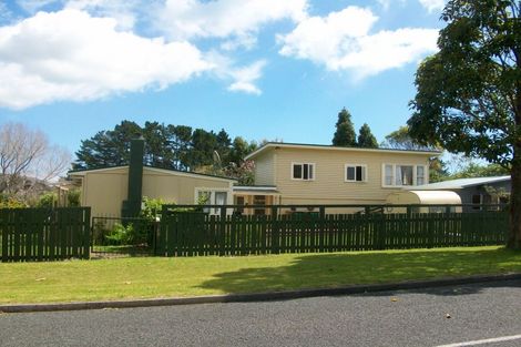 Photo of property in 2 Pokohui Avenue, Raglan, 3225
