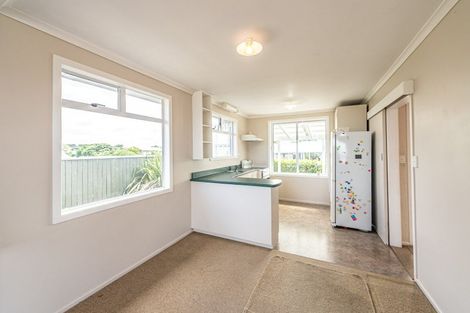 Photo of property in 86 Karaka Street, Castlecliff, Whanganui, 4501