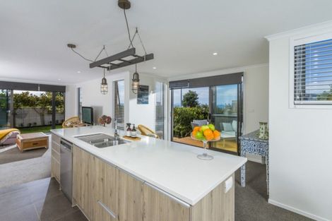 Photo of property in 24 Te Oneroa Way, Long Bay, Auckland, 0630