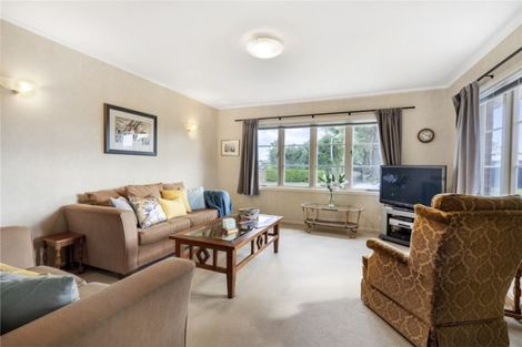 Photo of property in 20 Ward Crescent, Te Atatu Peninsula, Auckland, 0610