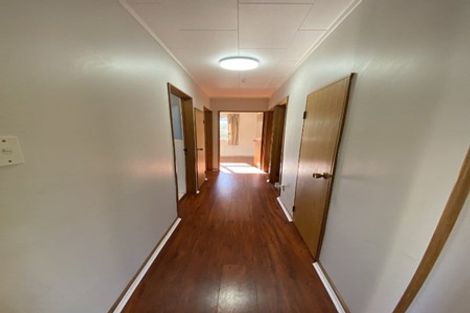 Photo of property in 21 Lavery Place, Sunnynook, Auckland, 0632