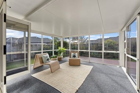 Photo of property in 6 Daniel Place, Kelvin Grove, Palmerston North, 4414