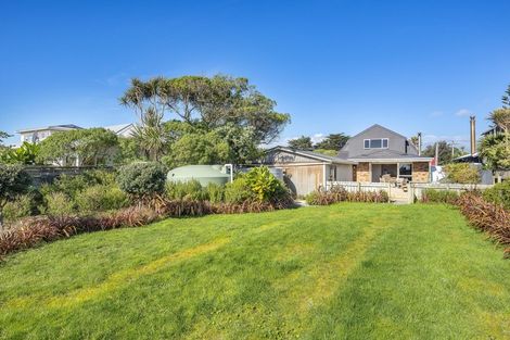 Photo of property in 11 Rodney Avenue, Te Horo Beach, Otaki, 5581