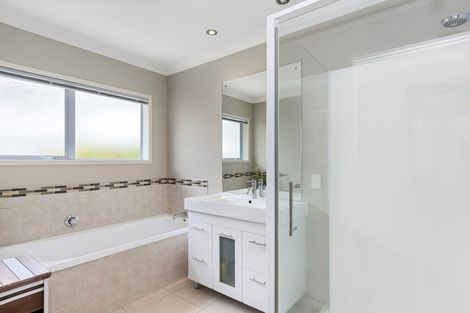 Photo of property in 6 Condor Drive, Pyes Pa, Tauranga, 3112