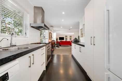 Photo of property in 5a Elizabeth Street, Orewa, 0931