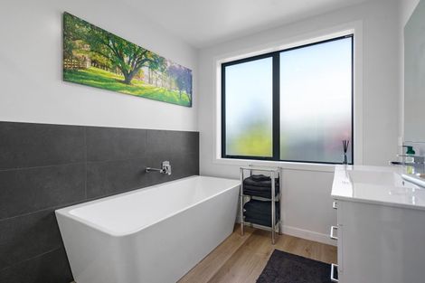 Photo of property in 13 Webber Street, Cambridge, 3434