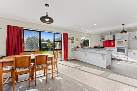 Photo of property in 15 Tudor Grove, Feilding, 4702