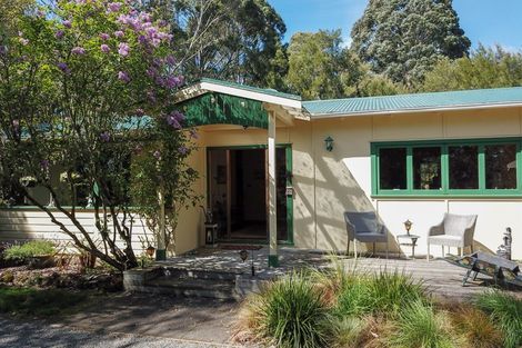 Photo of property in 1049 Longbush Road, Longbush, Masterton, 5884