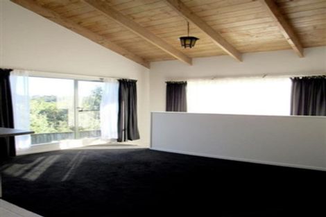 Photo of property in 111 West Harbour Drive, West Harbour, Auckland, 0618