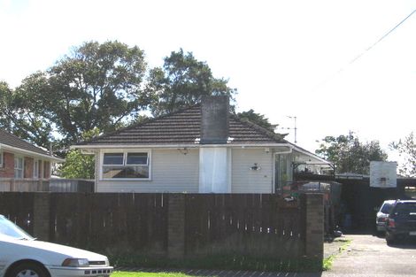 Photo of property in 26 Harbour View Road, Te Atatu Peninsula, Auckland, 0610