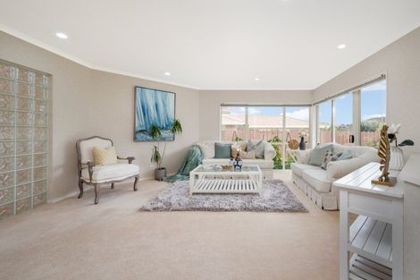 Photo of property in 22 Ballycullanie Place, Dannemora, Auckland, 2016