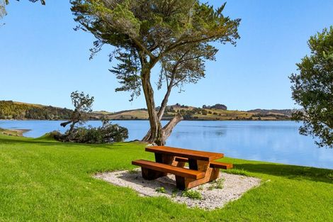 Photo of property in 16a Salt River View Road, Kaiwaka, 0573