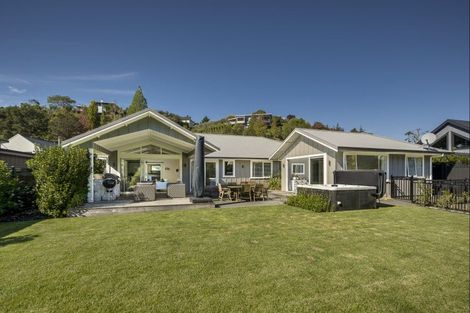 Photo of property in 22 Taruna Place, Havelock North, 4130