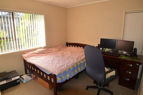 Photo of property in 44 Kennedy Avenue, Forrest Hill, Auckland, 0620