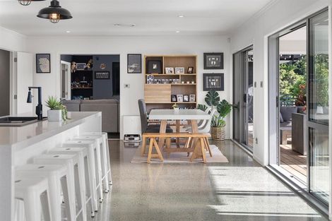 Photo of property in 583 State Highway 16, Kumeu, 0891