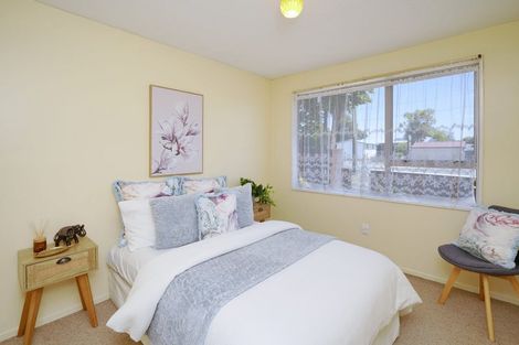 Photo of property in 76 Main North Road, Woodend, 7610