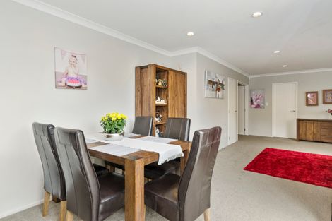 Photo of property in 2 Puriri Road, Pukekohe, 2120