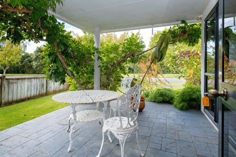 Photo of property in 5 Kensington Drive, Taradale, Napier, 4112