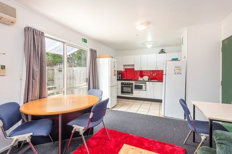 Photo of property in 2/91 Brockworth Place, Riccarton, Christchurch, 8011