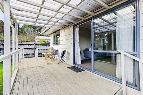 Photo of property in 2/7 Norana Road, Maoribank, Upper Hutt, 5018