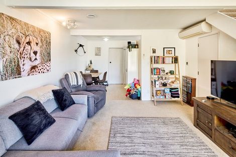 Photo of property in 26b Viewmont Drive, Harbour View, Lower Hutt, 5010