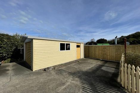 Photo of property in 2 Aiken Road, Saint Johns Hill, Whanganui, 4501