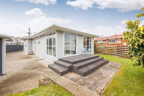 Photo of property in 10 Peters Avenue, Cloverlea, Palmerston North, 4412