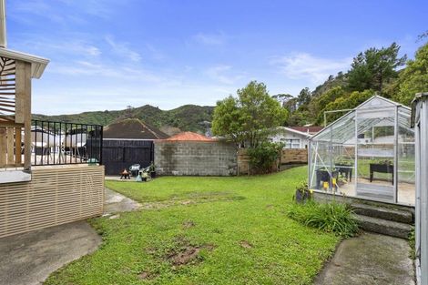 Photo of property in 2 Bella Grove, Naenae, Lower Hutt, 5011