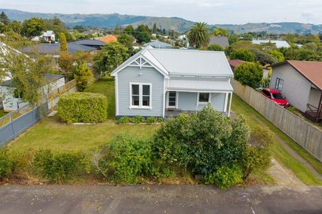 Photo of property in 37 Ross Street, Woodville, 4920