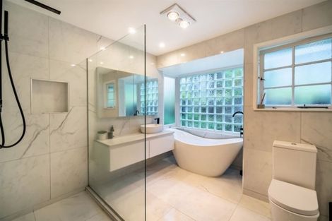 Photo of property in 116 Roseberry Avenue, Birkenhead, Auckland, 0626