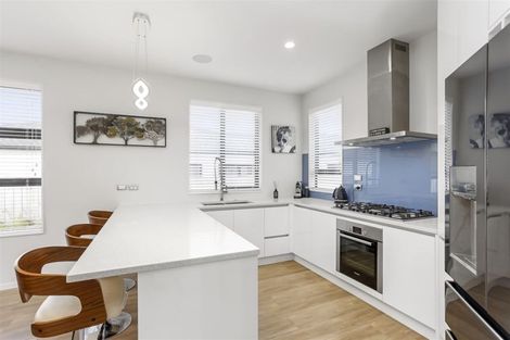 Photo of property in 16 Huarahi Pai Road, Huapai, Kumeu, 0810