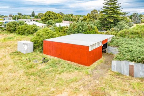Photo of property in 15 Aranui Avenue, Castlecliff, Whanganui, 4501
