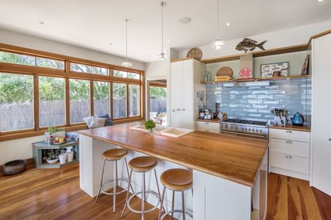 Photo of property in 48 Cheltenham Road, Devonport, Auckland, 0624