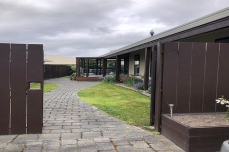 Photo of property in 20 Sawtell Place, Northcote, Christchurch, 8052