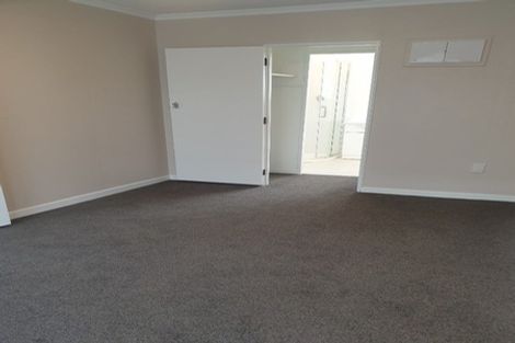 Photo of property in 528-530 Devon Street East, Fitzroy, New Plymouth, 4312