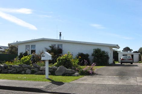 Photo of property in 24 Cook Street, Carters Beach, Westport, 7825