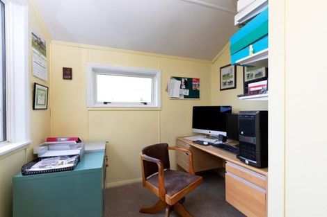 Photo of property in 80 Paynters Avenue, Strandon, New Plymouth, 4312