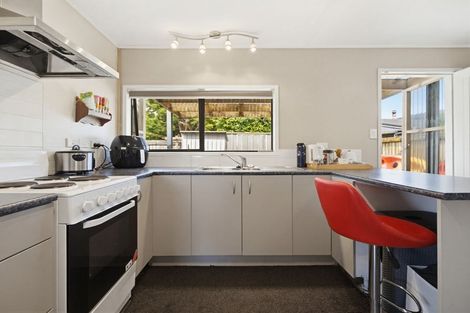Photo of property in 2/1 Glengarry Place, Hilltop, Taupo, 3330