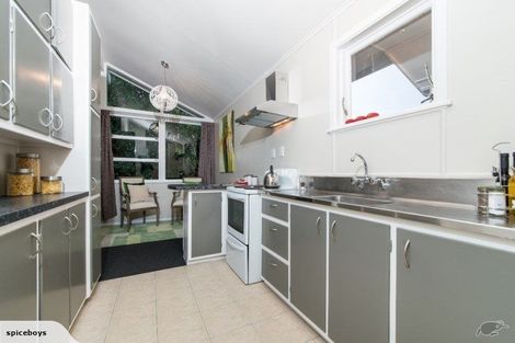 Photo of property in 25 Thomas Avenue, Te Atatu Peninsula, Auckland, 0610