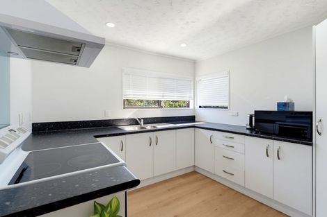 Photo of property in 10 Te Kupe Road, Paraparaumu Beach, Paraparaumu, 5032