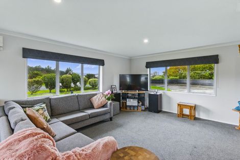 Photo of property in 51 Garth Road, Levin, 5571