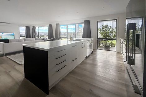 Photo of property in 4 Poroporo Way, Wharewaka, Taupo, 3330