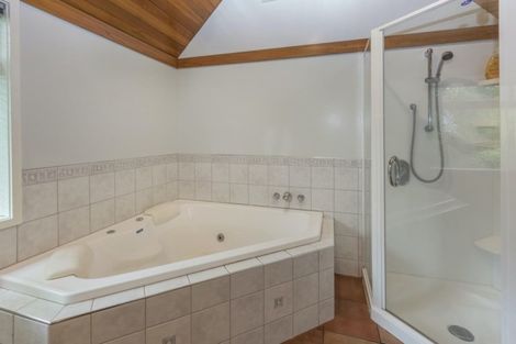 Photo of property in 18 Lombard Place, Avonhead, Christchurch, 8042